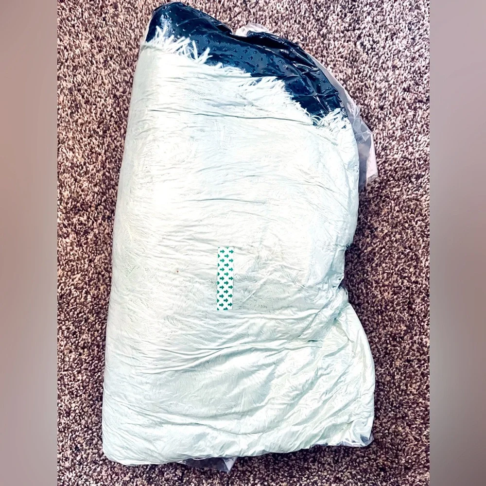 NEW - DOG/CAT FLUFFY BED